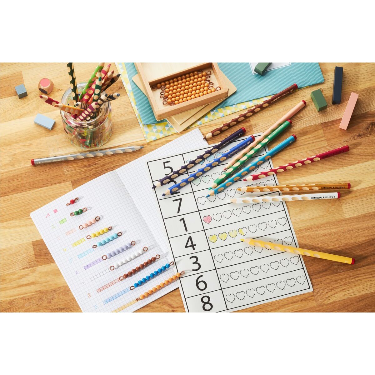 Ergonomischer Buntstift für Linkshänder - STABILO EASYcolors - 12er Pack mit Spitzer - mit 12 verschiedenen Farben - Spezialfarben