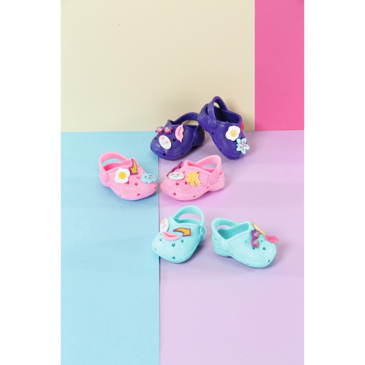 BABY born® Schuhe mit Pins 43cm, 1 Stück, 3-fach sortiert